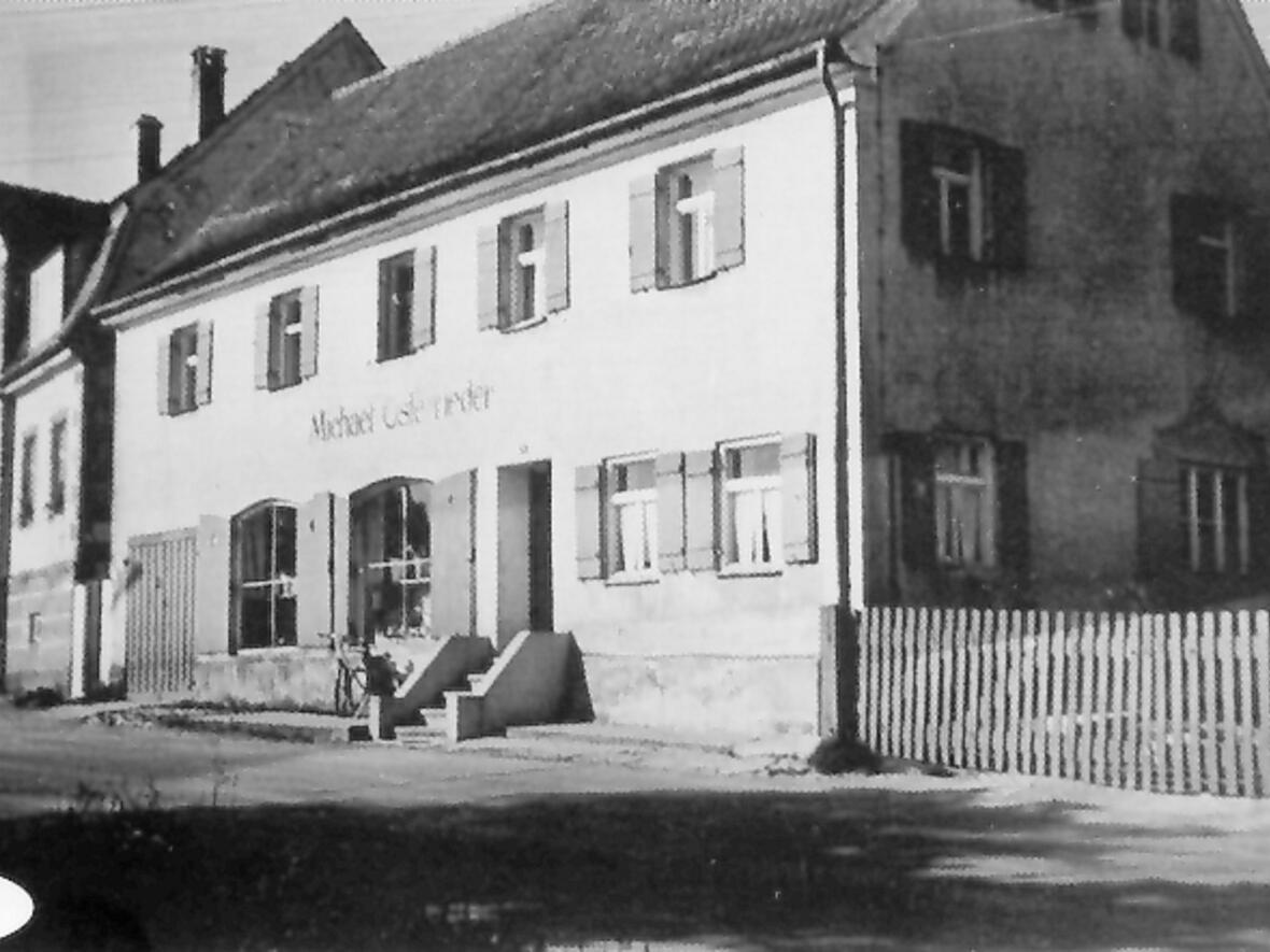 Elternhaus von Michael Osterrieder und erster Betriebssitz in der Oettinger Straße 6 in Wemding.