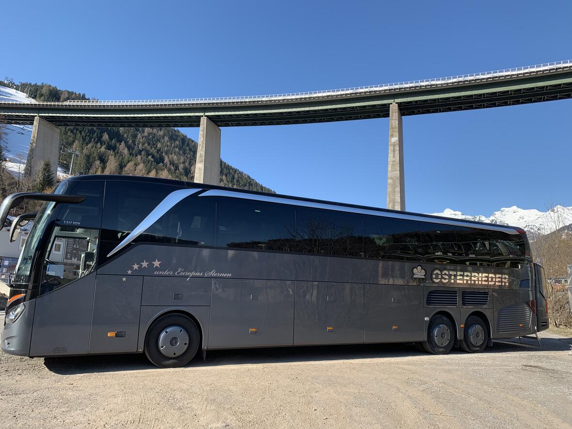 luxus-reisebus-typ-setra-s-517-hdh-1